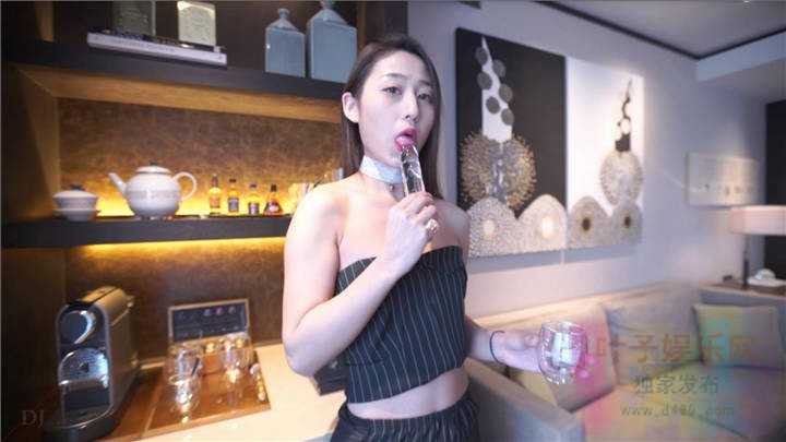 果哥出品白金视频气质模特刘X然酒店私拍1080P高清（2）